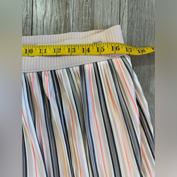 K-SWISS~ Women's Cut Above 14 Inch Pleated Tennis‎ Skort with Pockets Size Large - Picture 8 of 8